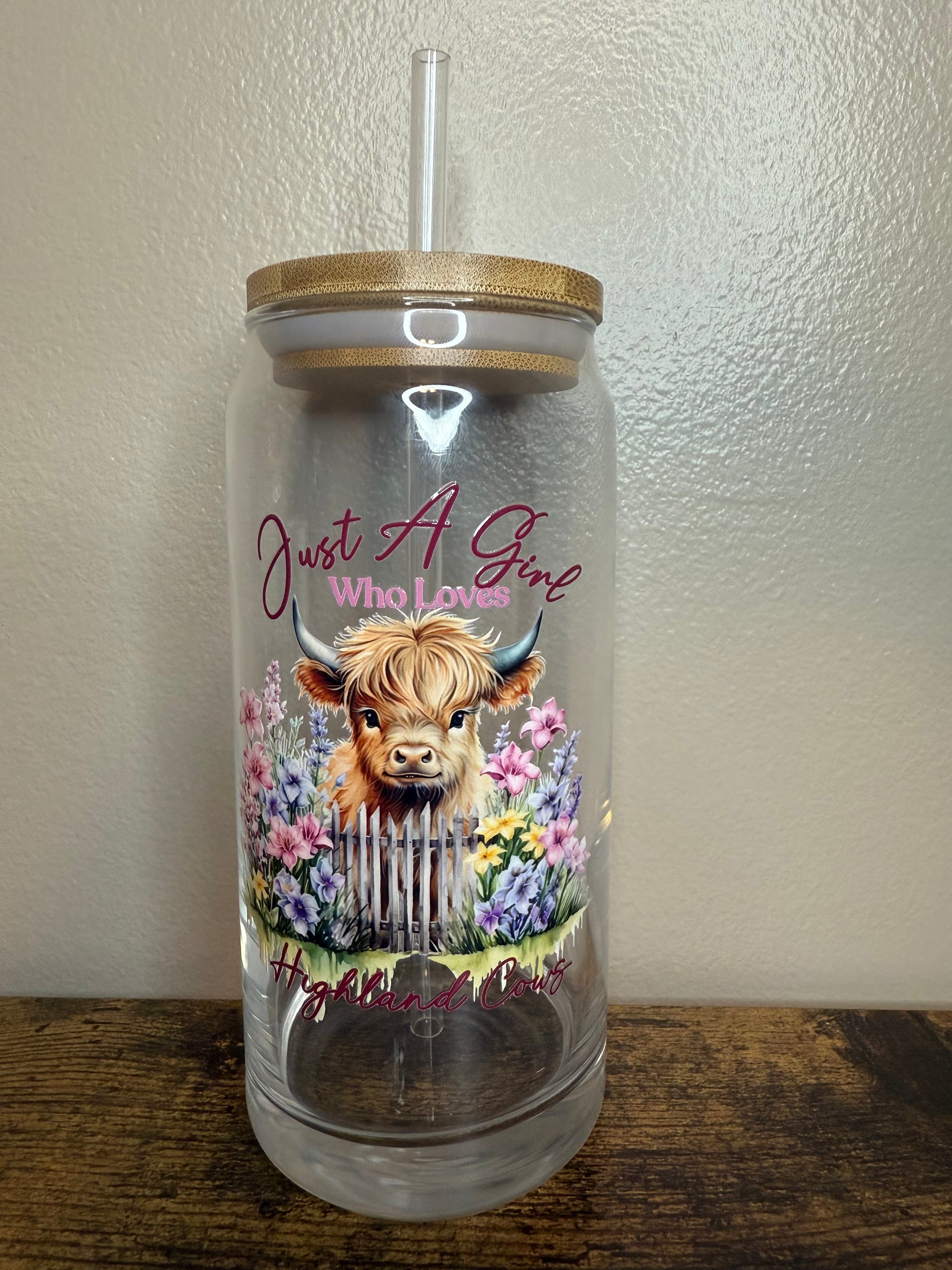 20 oz Just a girl who loves highland cows cup