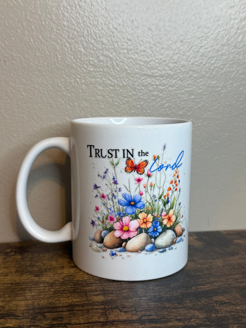 11 0z trust in the lord coffee mug